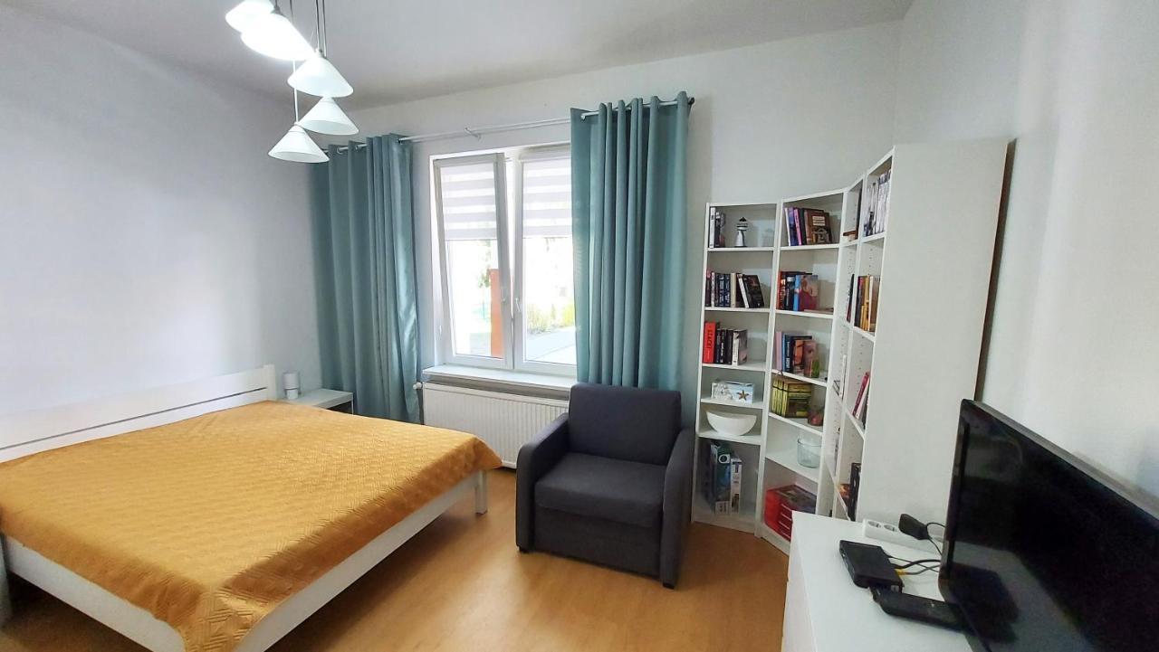 Apartament Blisko Morza Kolobrzeg-Podczele Apartman Kültér fotó